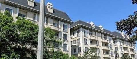 Building Photo - 8811 Burton Way