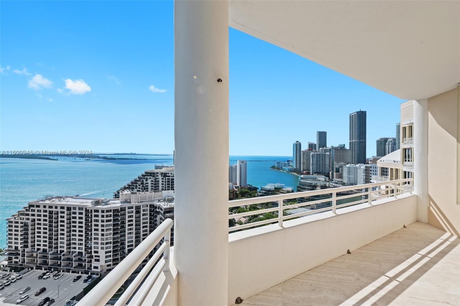 Building Photo - 888 Brickell Key Dr