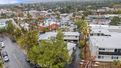 Building Photo - 2159 La Canada Crest Dr