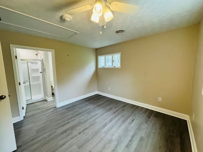 Building Photo - 363 Mansion Ave