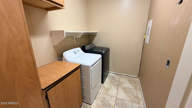 Building Photo - 21549 Backus Dr