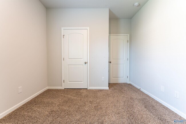 Building Photo - 22654 Regent Dr