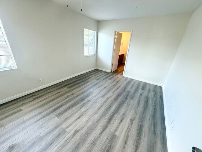 Building Photo - Spacious Monterey Park Home with Large Lot