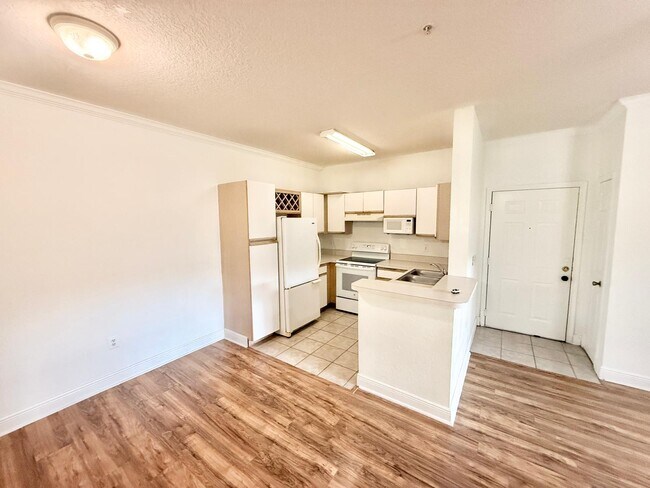 Building Photo - 2544 Robert Trent Jones Dr
