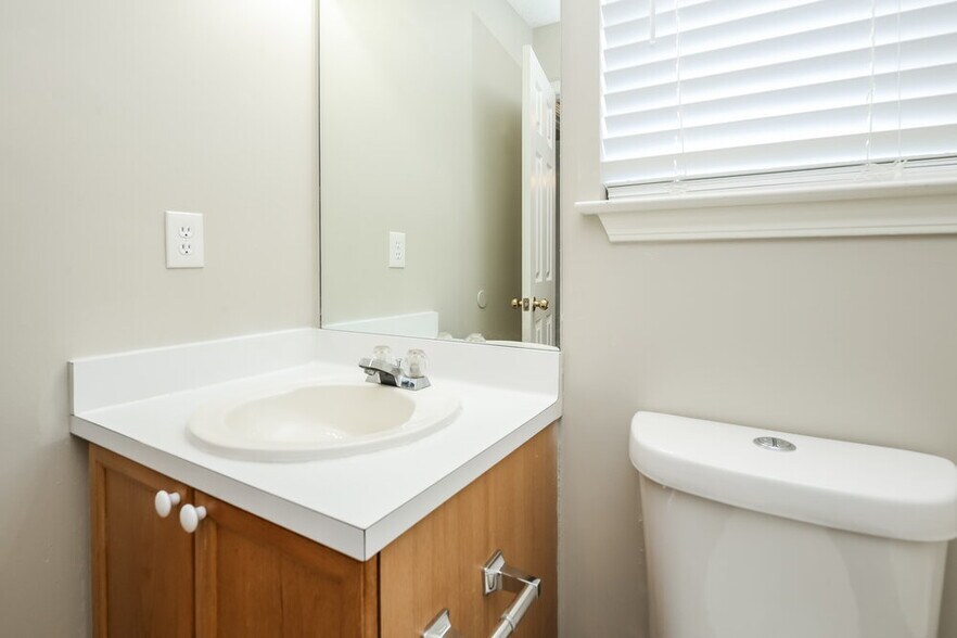 Building Photo - 58 Pullman Ln