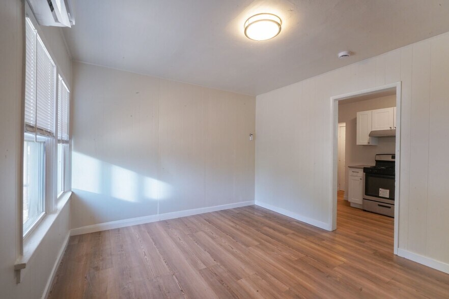 Building Photo - 8927 W 2800 S