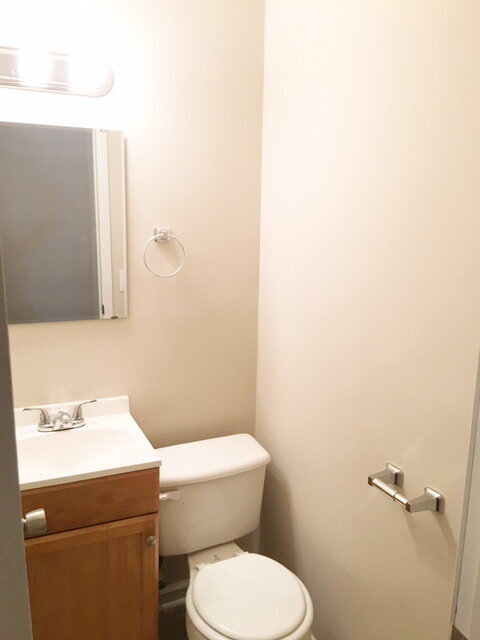 Building Photo - GORGEOUS EAST SIDE 3 BR/1.5 BA STONE RANCH AVAILABLE NOW!