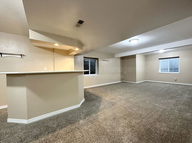 Building Photo - 4420 Cobbleskill Dr