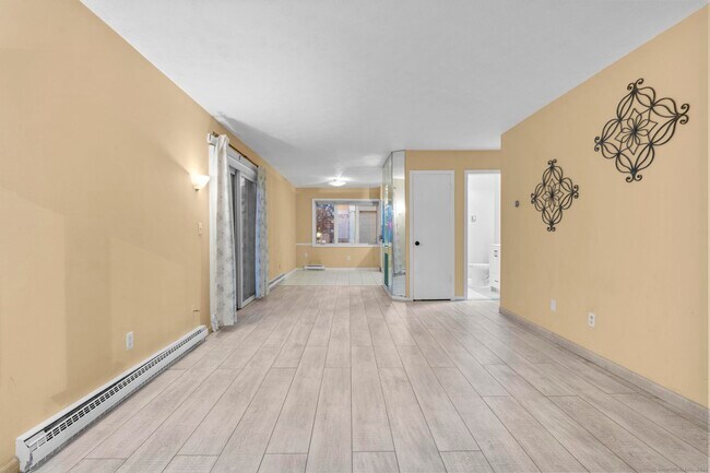 Building Photo - 120 Wooster St