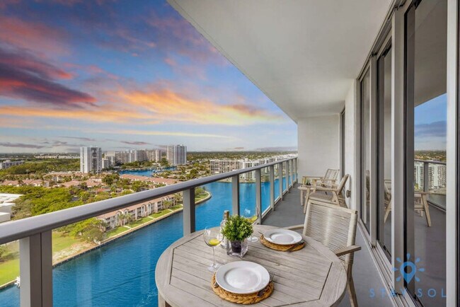 Building Photo - 4010 S Ocean Dr