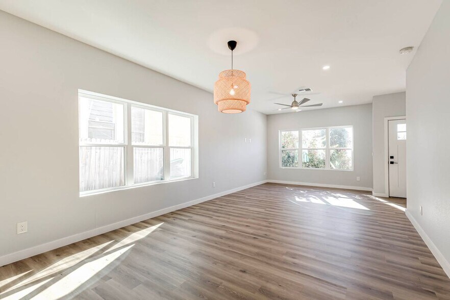 Building Photo - 811 Nevada St