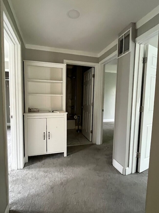Building Photo - 3 Bedroom in Mt. Vernon!