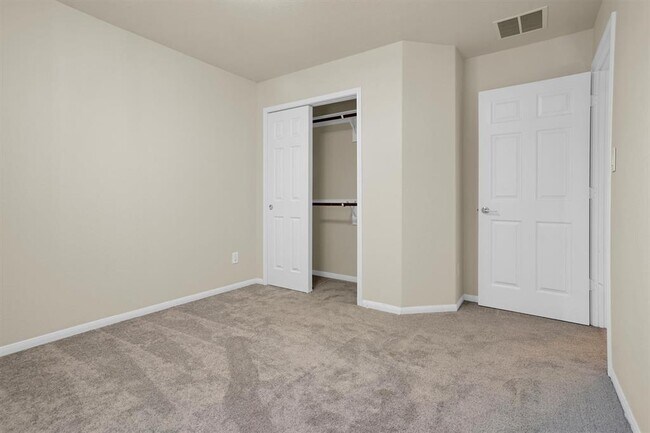 Building Photo - 20115 Emerald Mountain Dr