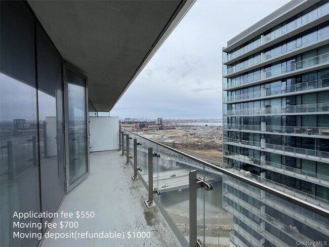 Building Photo - 13101 40th Rd