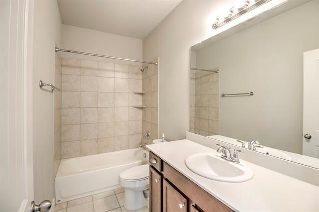 Building Photo - 1925 Alton Wy