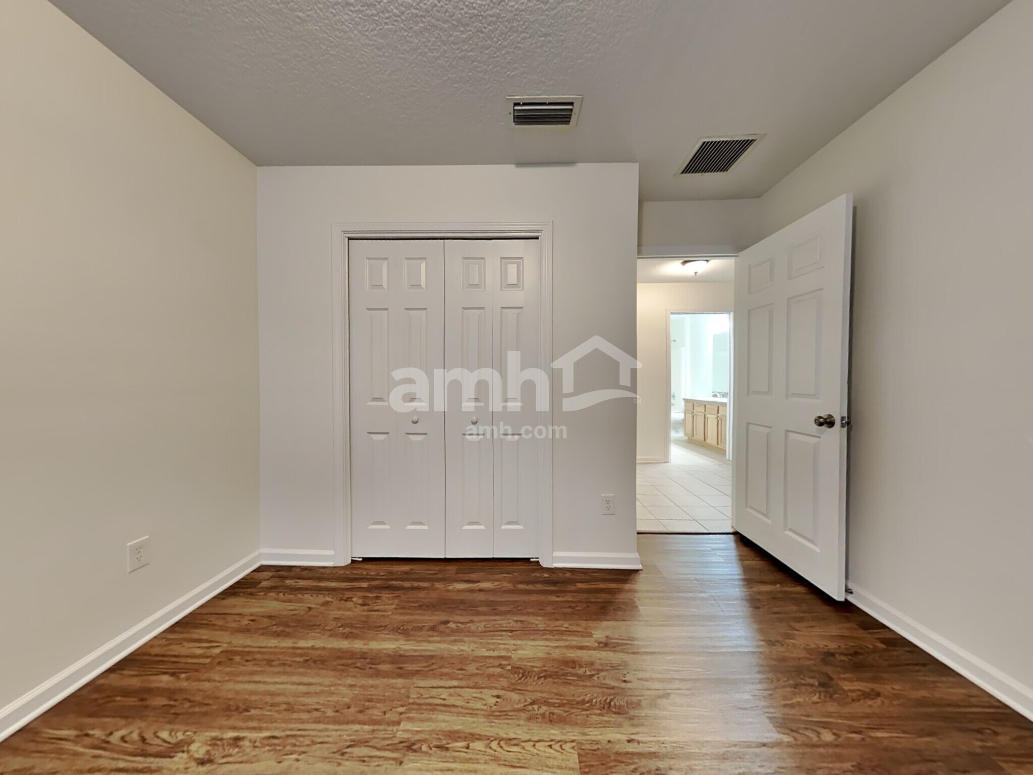 Building Photo - 14136 Fish Eagle Dr E