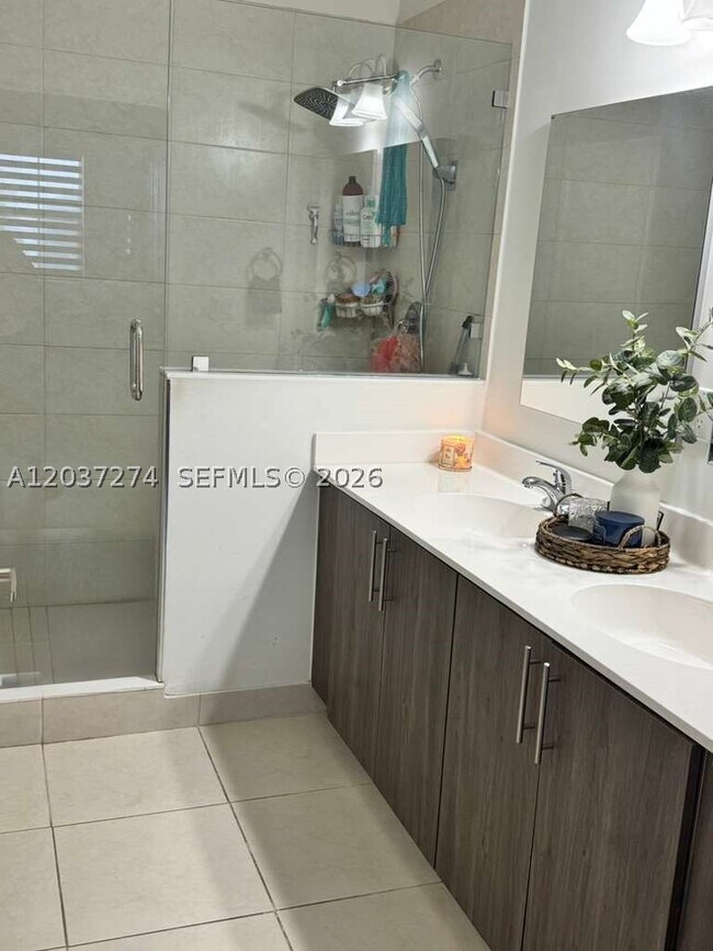 Building Photo - 15540 SW 136th St