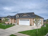 Building Photo - Radiant lake - 3 Bedroom Home