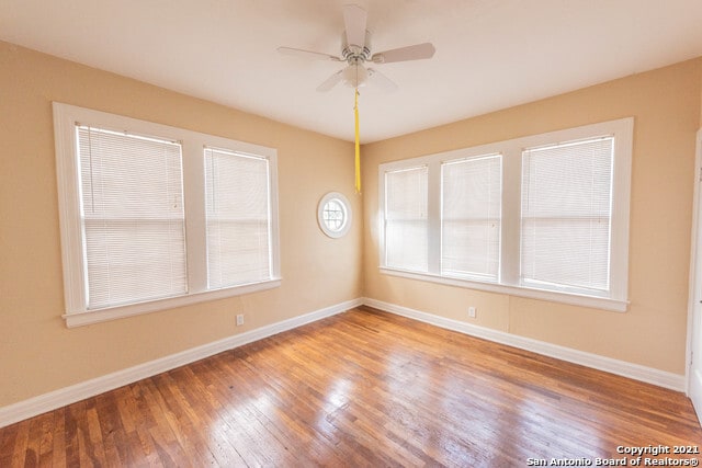 Building Photo - 2020 W Woodlawn Ave
