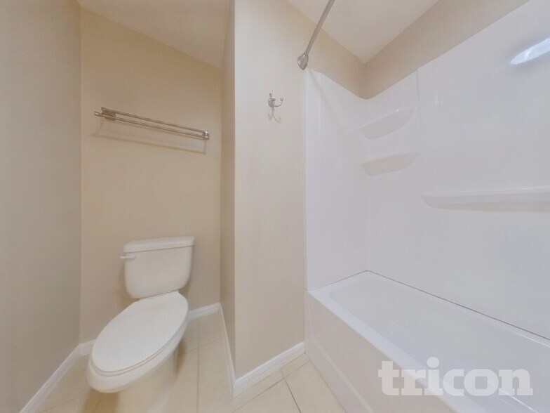 Building Photo - 2786 Flynn St