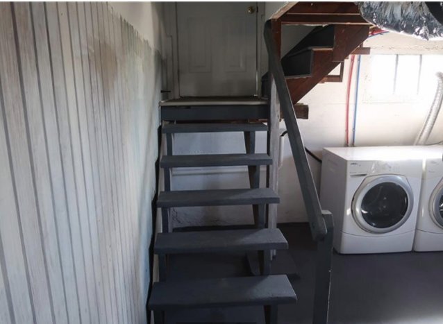 Building Photo - 2010-2012 Maplegrove Ave