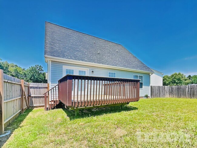 Building Photo - 5204 Halverson Ct