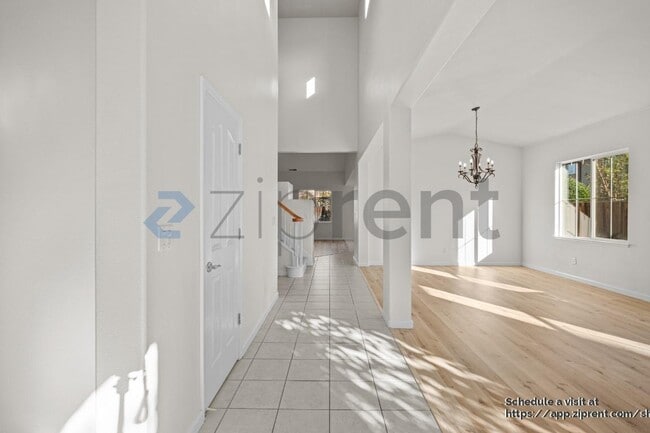 Building Photo - 155 E Heritage Dr