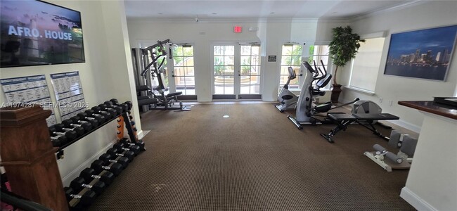 Building Photo - 2945 NE 185th St