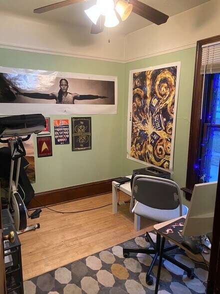 Office - 2581 N Bartlett Ave