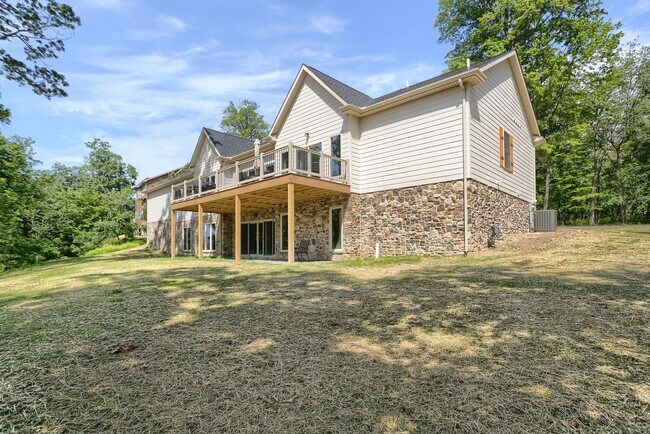 Building Photo - 11409 Weatherstone Dr