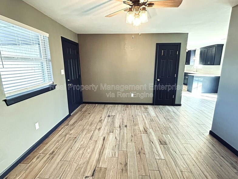 Building Photo - 2114 Allenhurst St