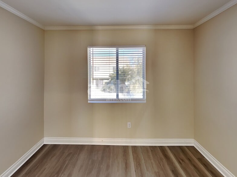 Building Photo - 9924 Ranch Hand Ave