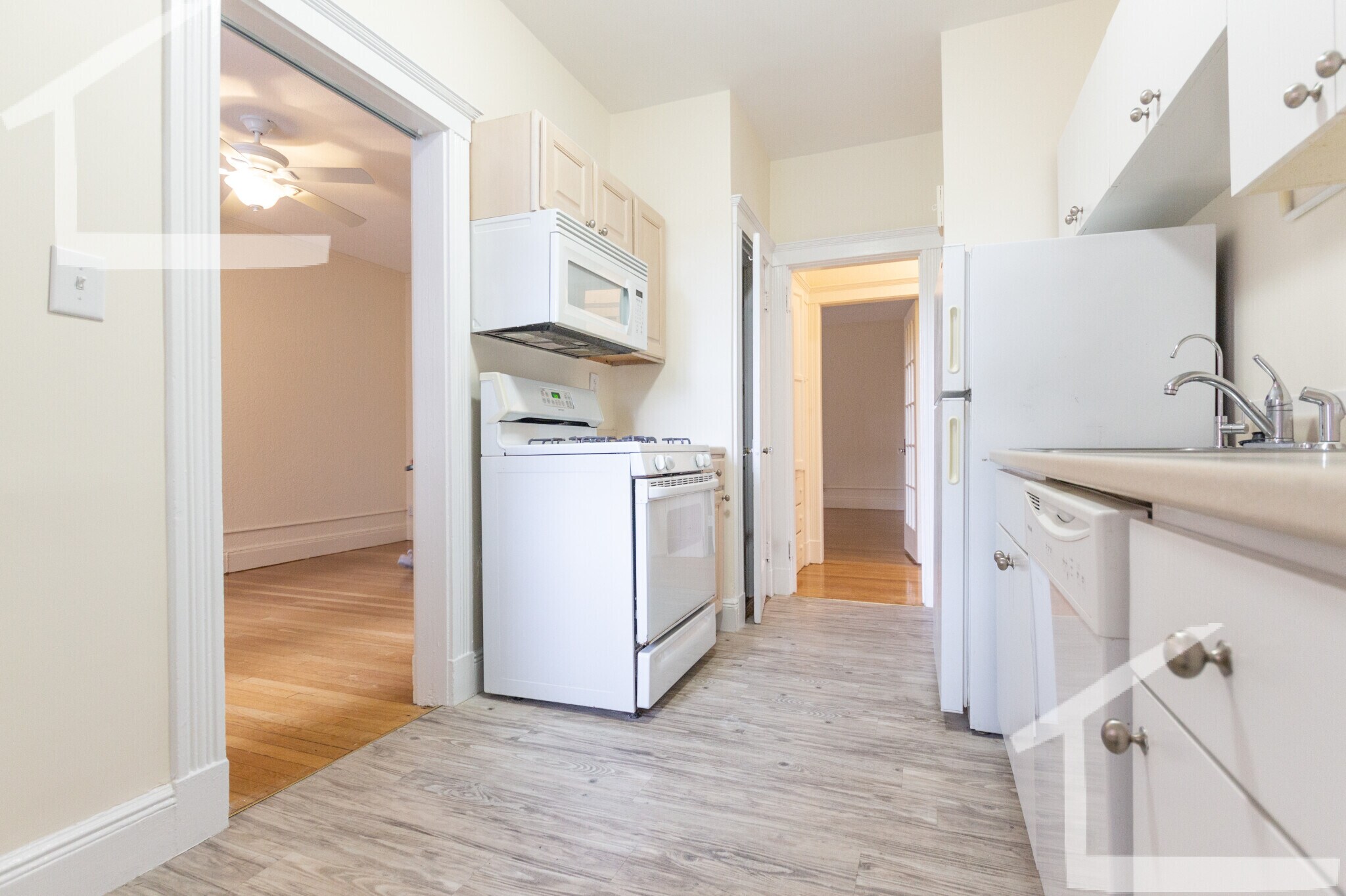 Building Photo - 14 Alton Pl