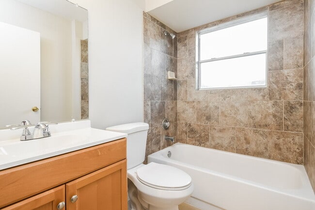 Building Photo - 5166 Clarion Hammock Dr