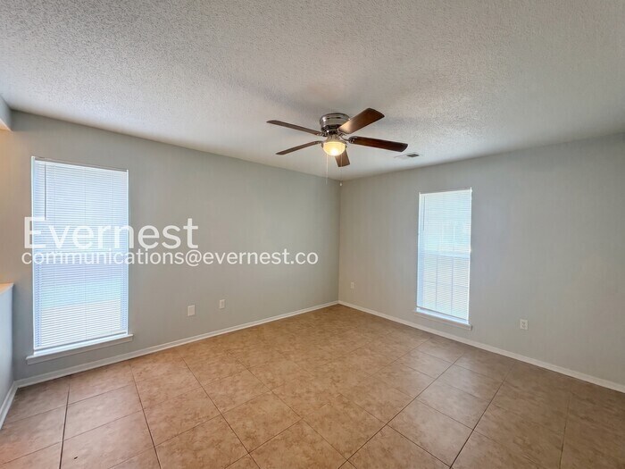 Building Photo - 6230 Somerset Dr