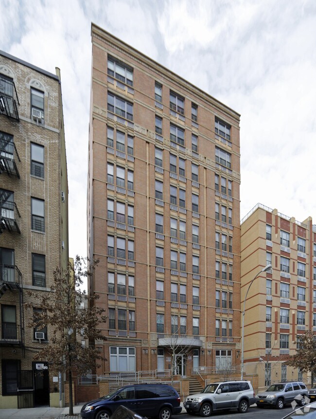 Building Photo - Marcello Manor