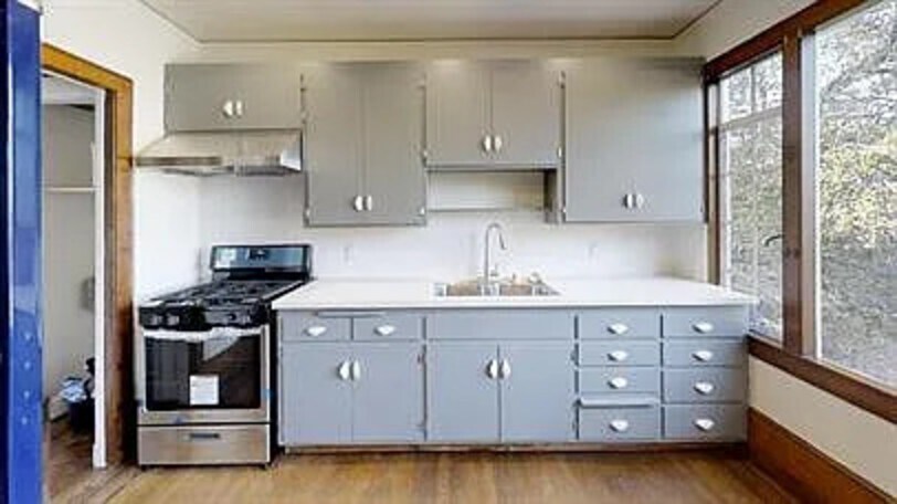 Primary Photo - 3273 Kempton Ave