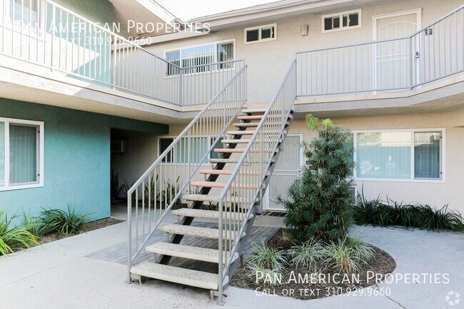 Building Photo - 13919 Coteau Dr