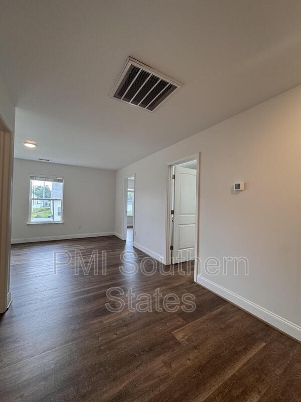 Building Photo - 6 Solis Ct