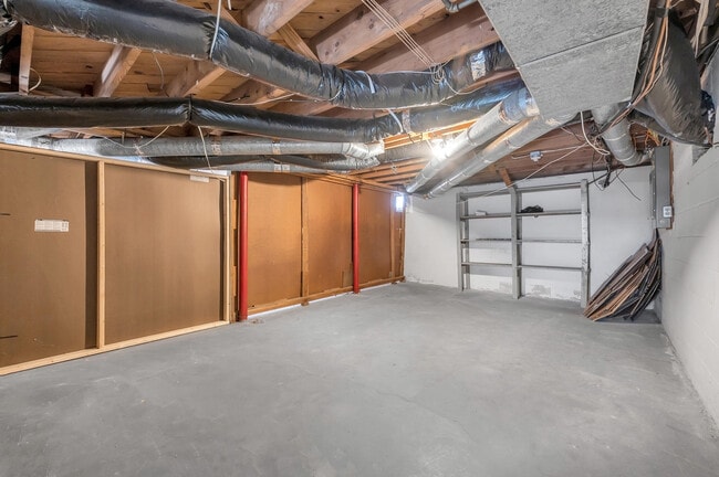 Building Photo - 538 Chinoe Rd