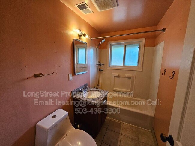 Building Photo - 622 SE 137th Ave