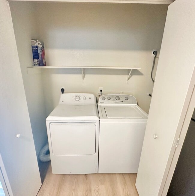 Building Photo - NEW IN MANAGEMENT - RENOVATED UNIT