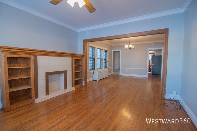 Building Photo - 4246 N Menard Ave