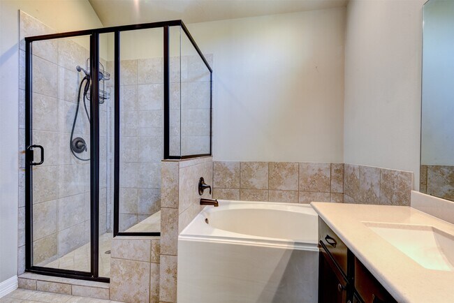 Building Photo - 25151 Alina Ln