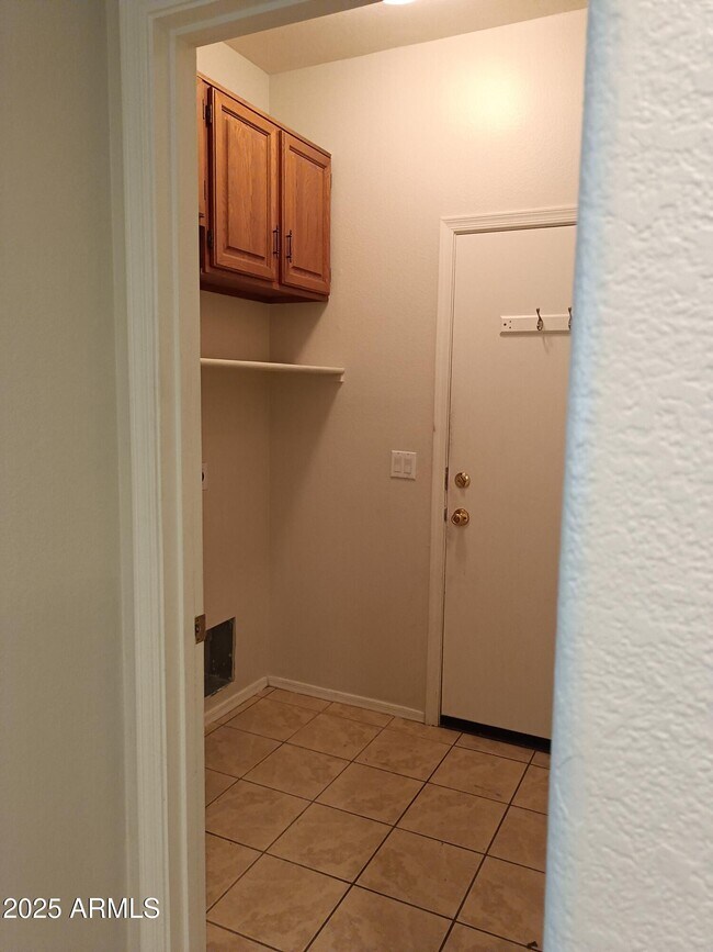 Building Photo - 14634 W Ventura St