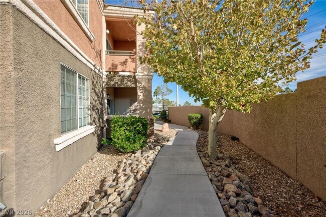 Building Photo - 7701 Himalayas Ave