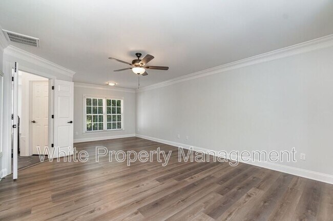 Building Photo - 4321 Esherwood Ln