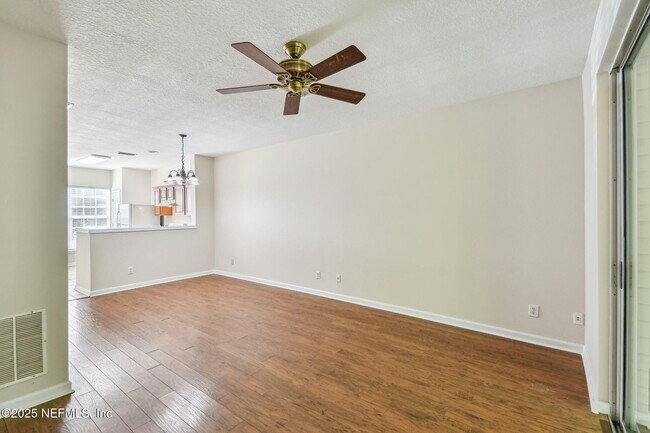 Building Photo - 3542 Lone Tree Ln