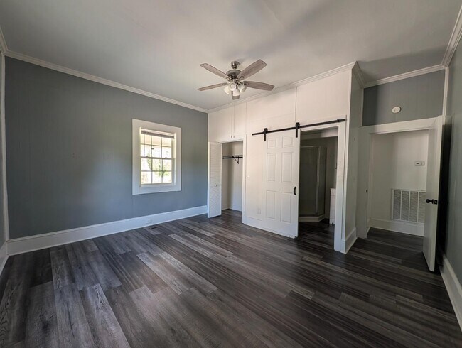 Building Photo - 429 Pennsylvania Ave