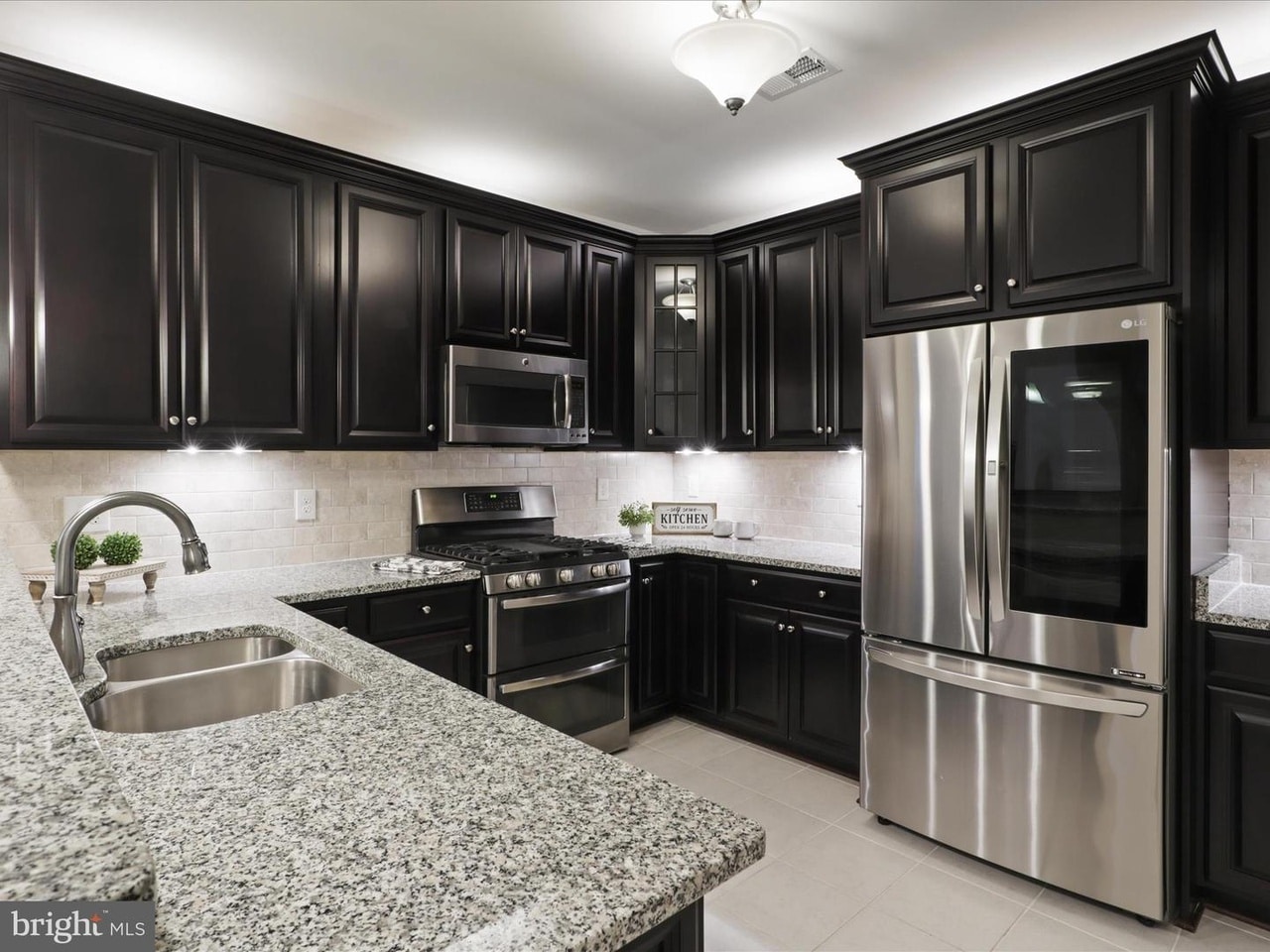 Kitchen - 24637 Woolly Mammoth Ter